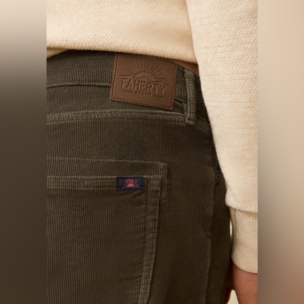Faherty Men’s 35x24 Stretch Terry Corduroy 5-Pocket Pant Mountain Forest Green - Picture 2 of 9